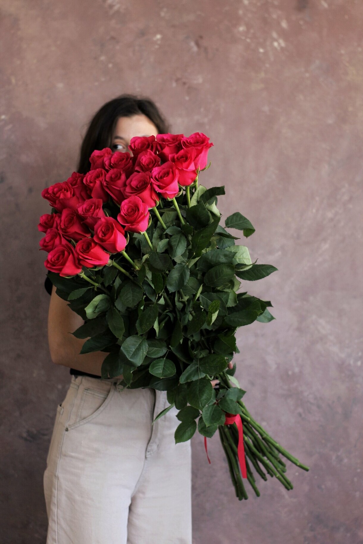 Букет из 21 розы Hot Explorer