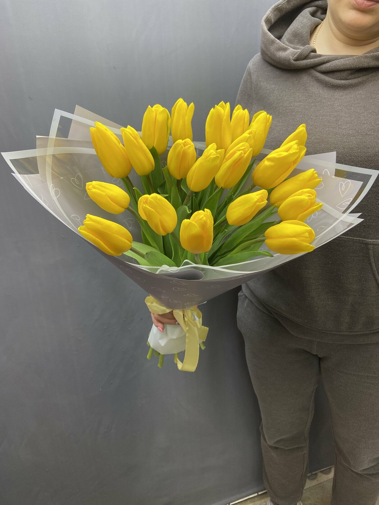 Букет из 21 желтого тюльпана