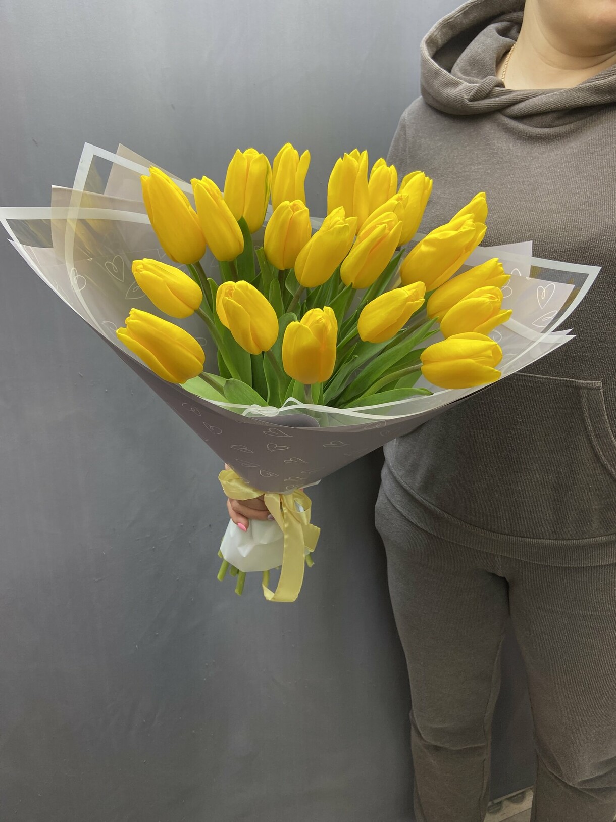 Букет из 21 желтого тюльпана