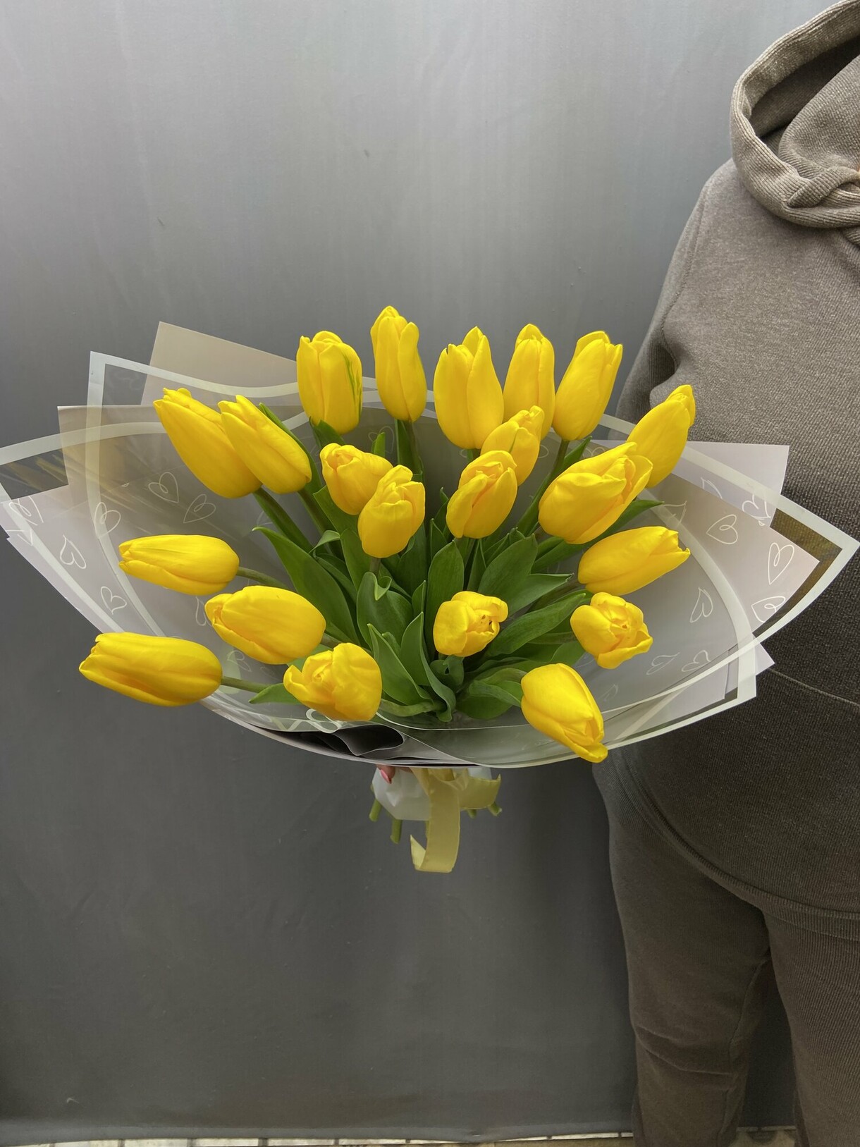 Букет из 21 желтого тюльпана