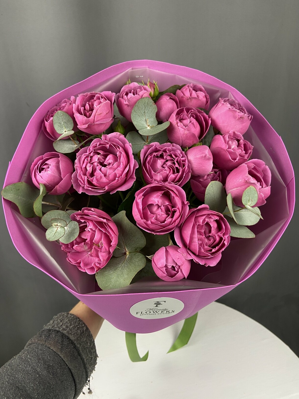 Букет из пионовидных роз «Мисти баблс»