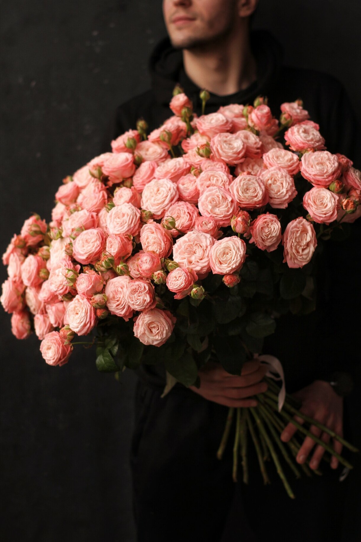 Пионовидные розы Madam Bombastik 21 шт